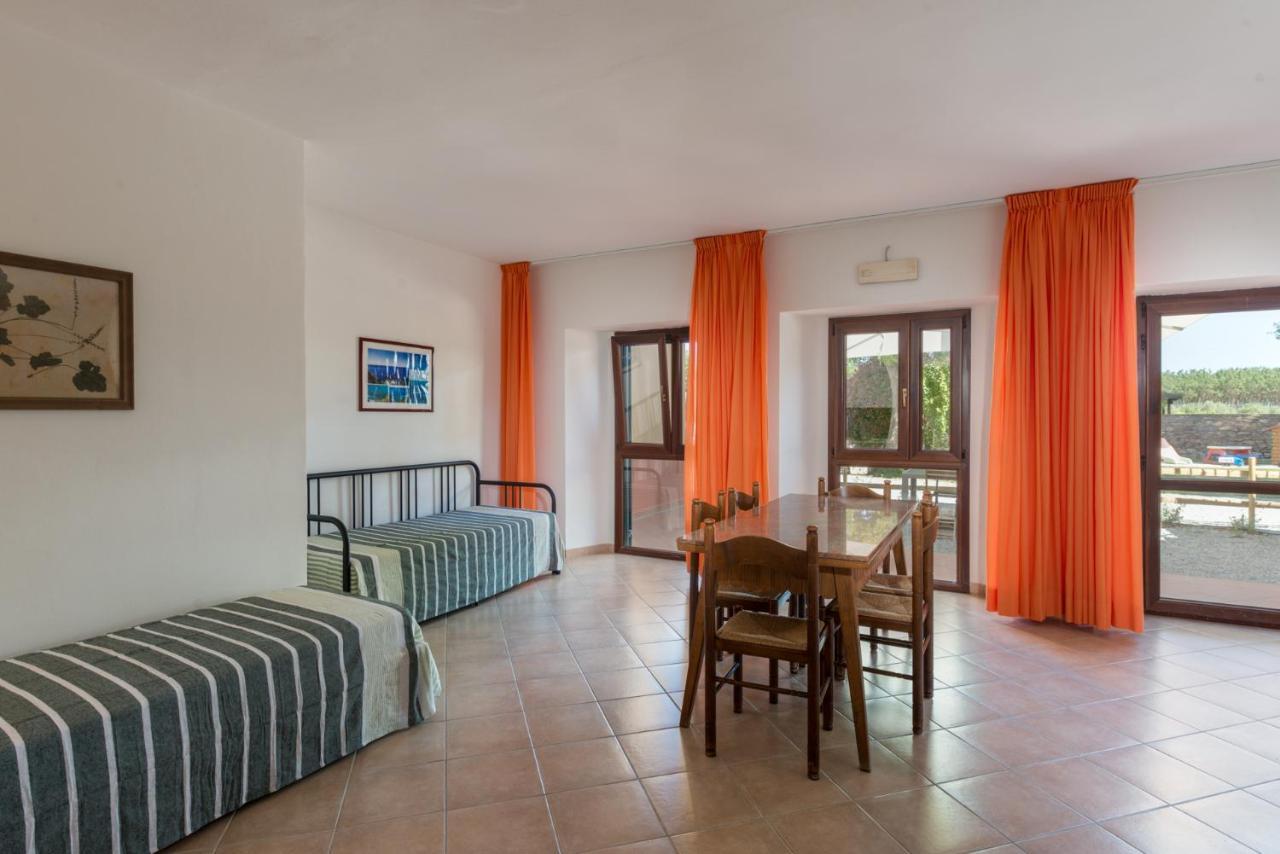 Agriturismo Le Vecchie Scuole Campiglia Marittima Eksteriør billede
